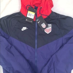 Nike men windbreaker